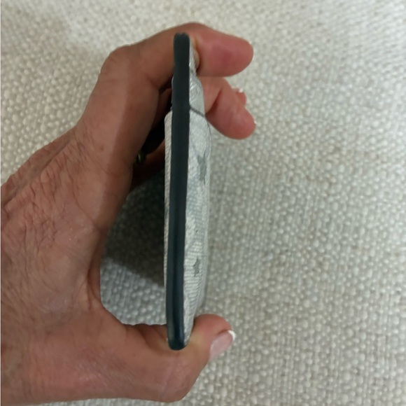 Kate Spade NWOT silver &Cream  Card Holder with Logo - Picture 5 of 13